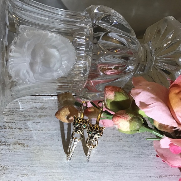 Leopard Hoops - Picture 5 of 12